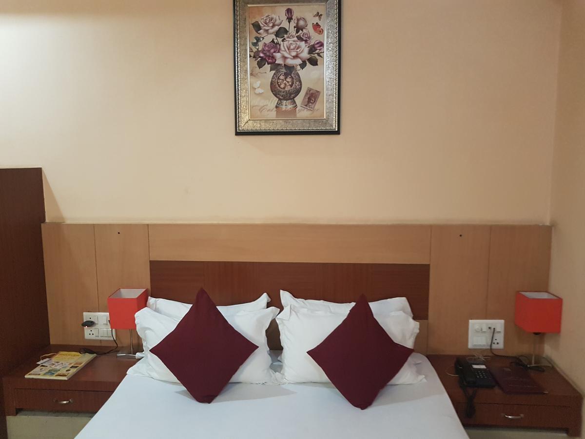 Hotel Simla สิริกุรี ภายนอก รูปภาพ