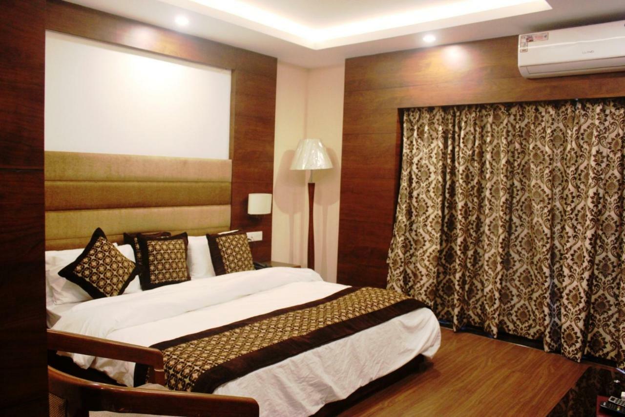 Hotel Simla สิริกุรี ภายนอก รูปภาพ